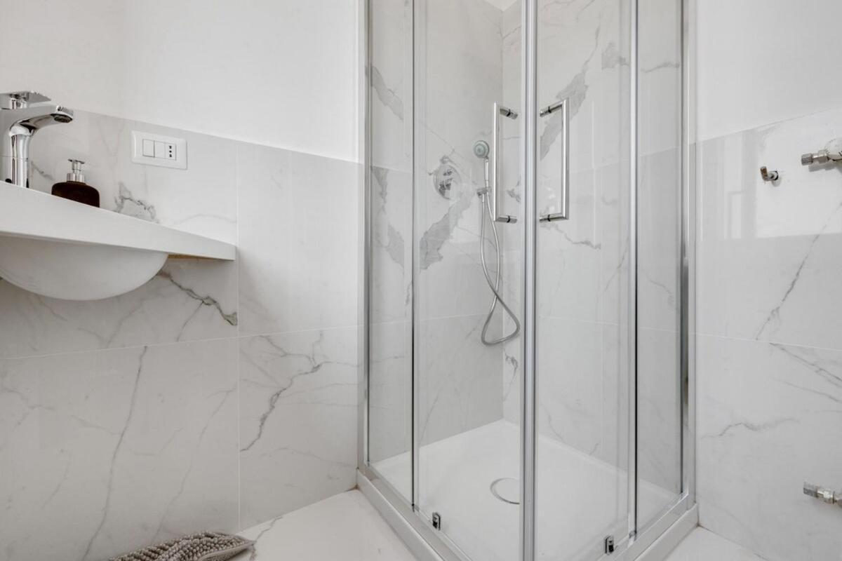 Homeby, Cozy Penthouse Apartment Milan Bagian luar foto